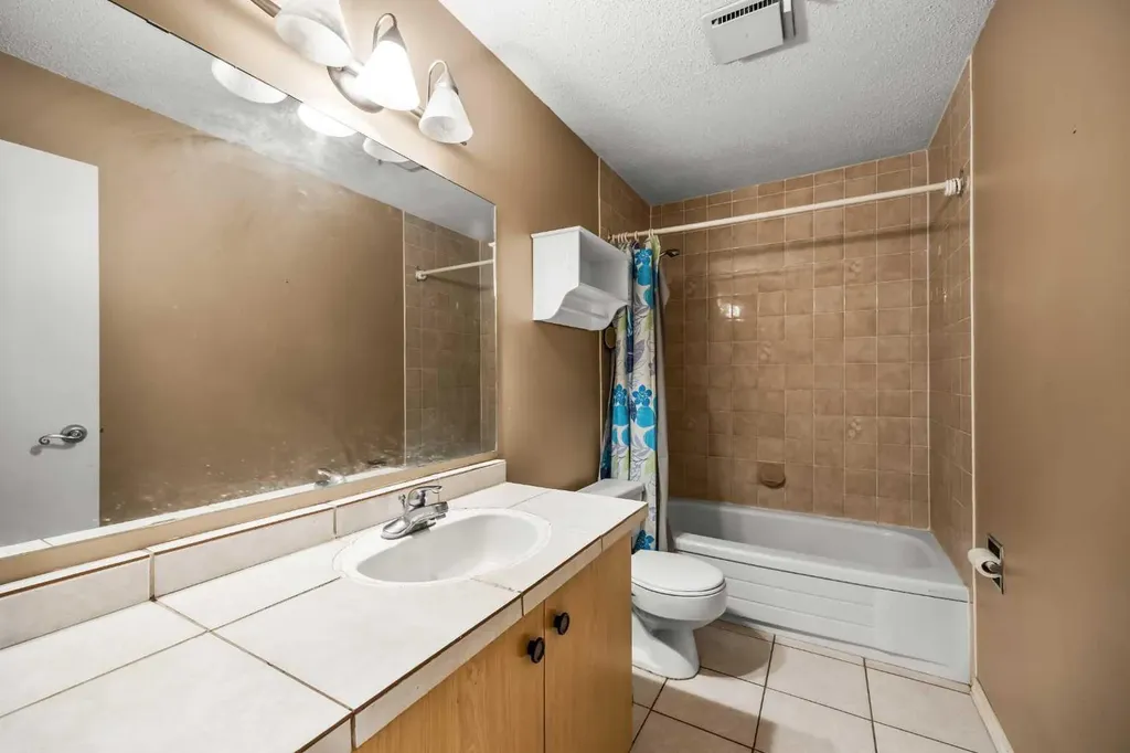 3705 Fonda Way SE Calgary AB T2A 6G9