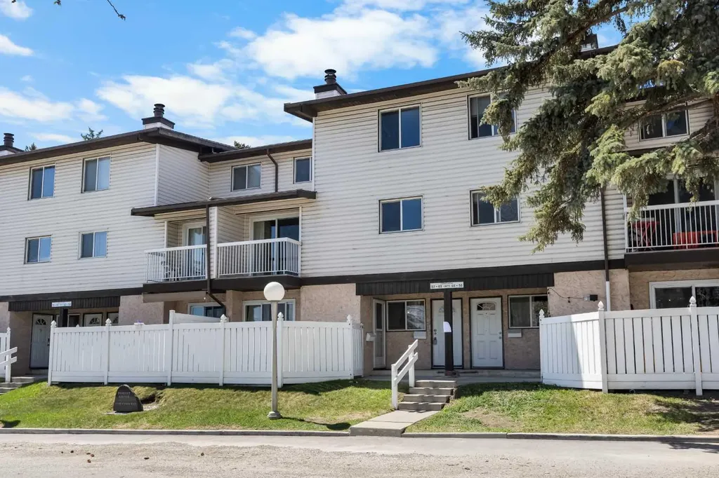 3705 Fonda Way SE Calgary AB T2A 6G9