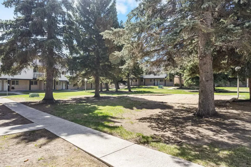 3705 Fonda Way SE Calgary AB T2A 6G9