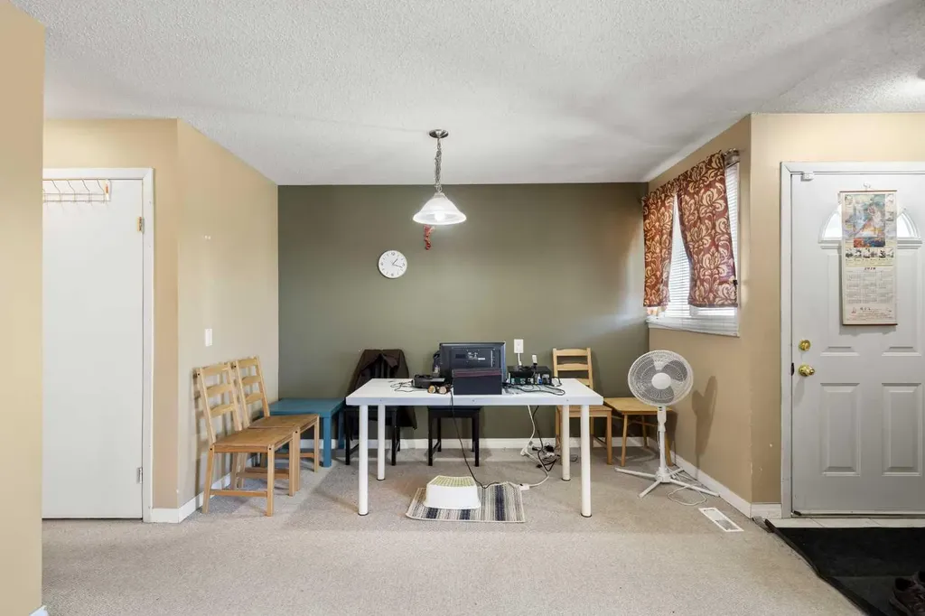 3705 Fonda Way SE Calgary AB T2A 6G9