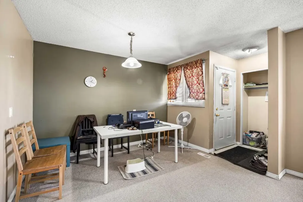 3705 Fonda Way SE Calgary AB T2A 6G9