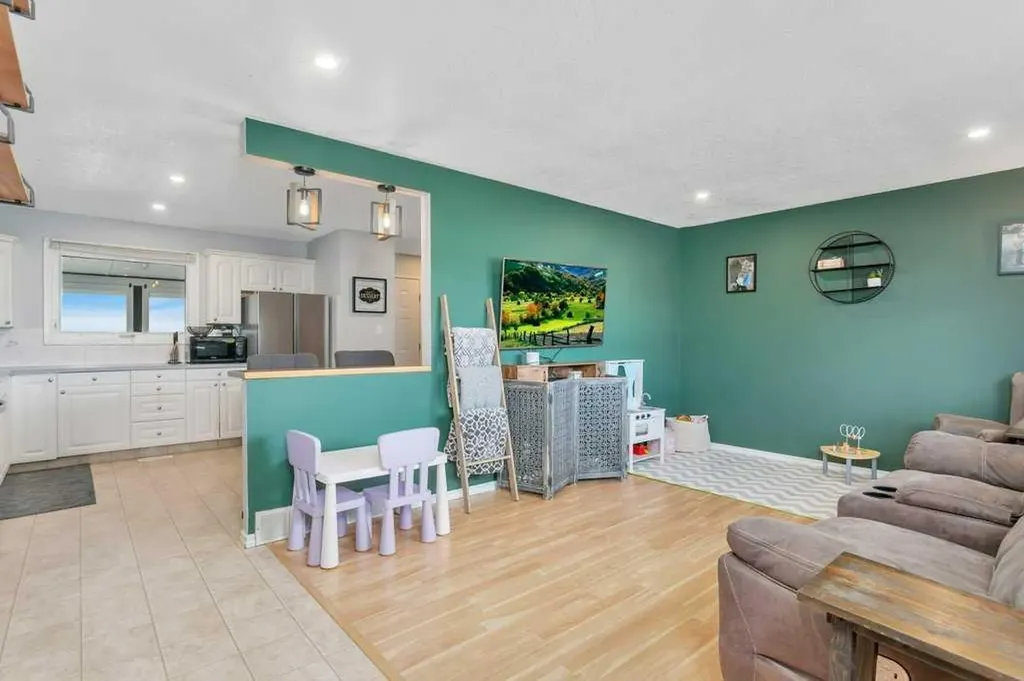 5220 Lawton Avenue Blackfalds AB T0M 0J0