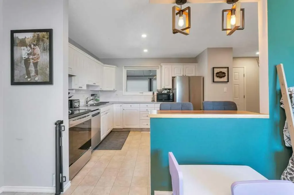 5220 Lawton Avenue Blackfalds AB T0M 0J0