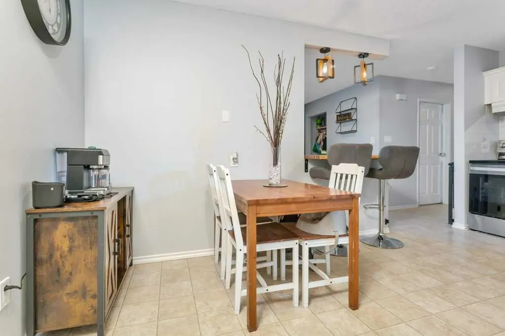 5220 Lawton Avenue Blackfalds AB T0M 0J0