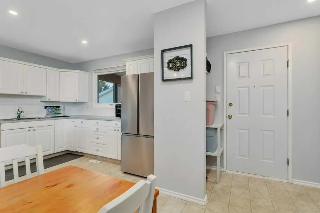 5220 Lawton Avenue Blackfalds AB T0M 0J0