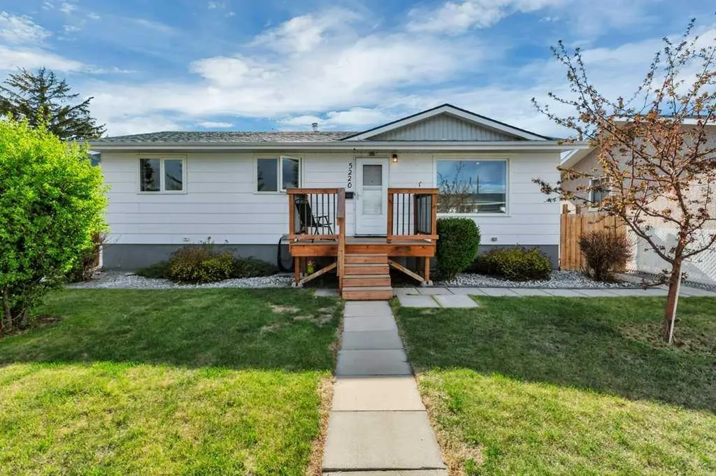 5220 Lawton Avenue Blackfalds AB T0M 0J0