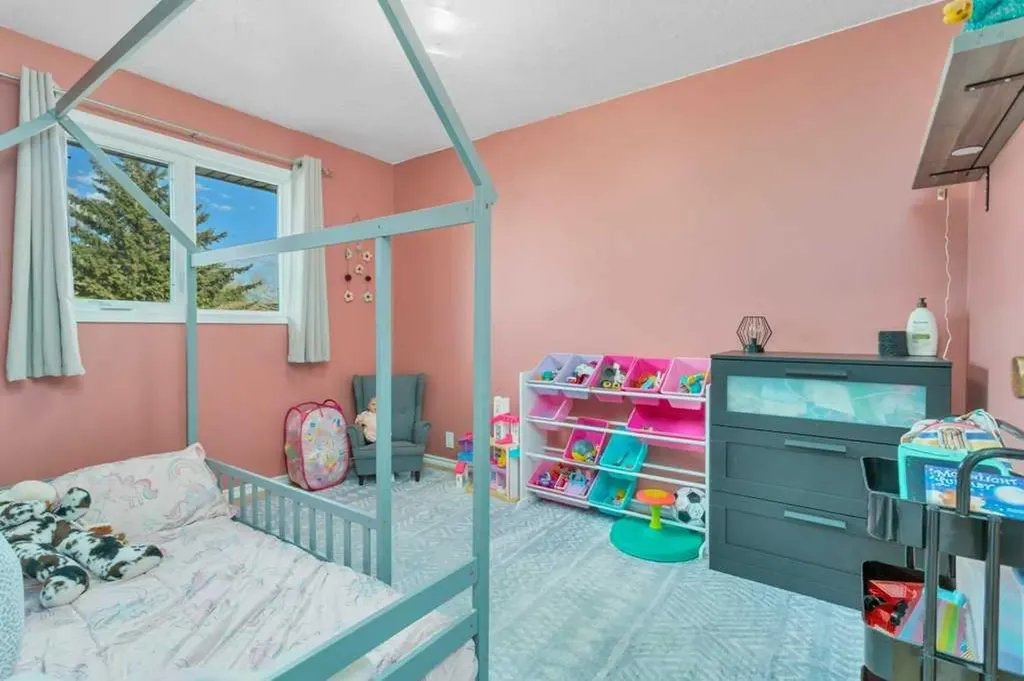 5220 Lawton Avenue Blackfalds AB T0M 0J0