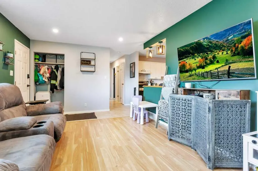 5220 Lawton Avenue Blackfalds AB T0M 0J0