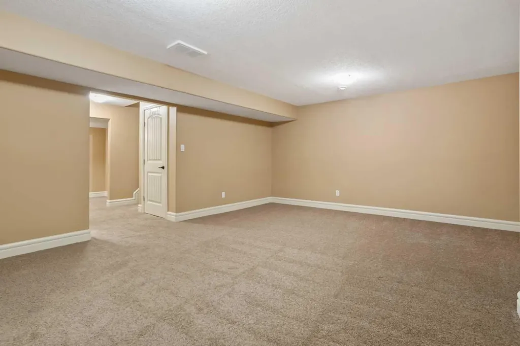 4901 69 Street Camrose AB T4V 5C6