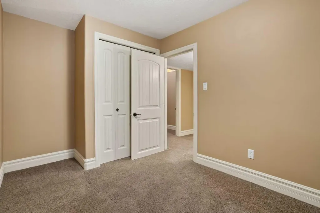 4901 69 Street Camrose AB T4V 5C6