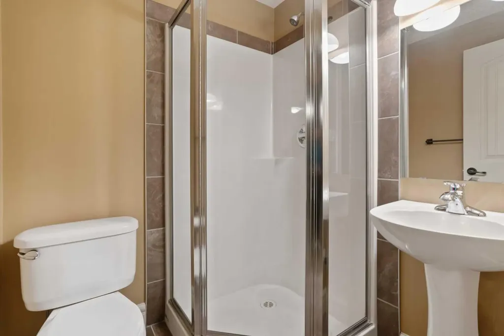 4901 69 Street Camrose AB T4V 5C6