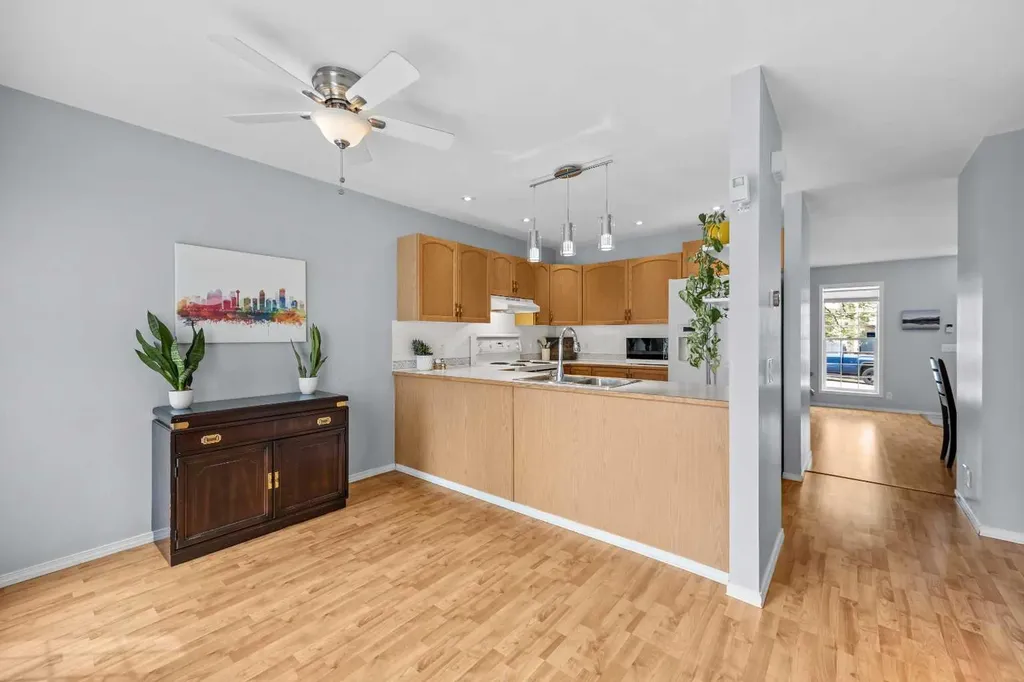 99 Hidden Crescent NW Calgary AB T3A 5L4