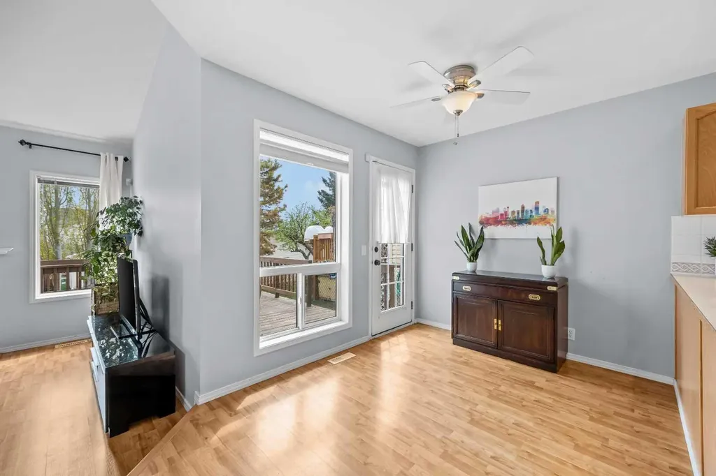 99 Hidden Crescent NW Calgary AB T3A 5L4