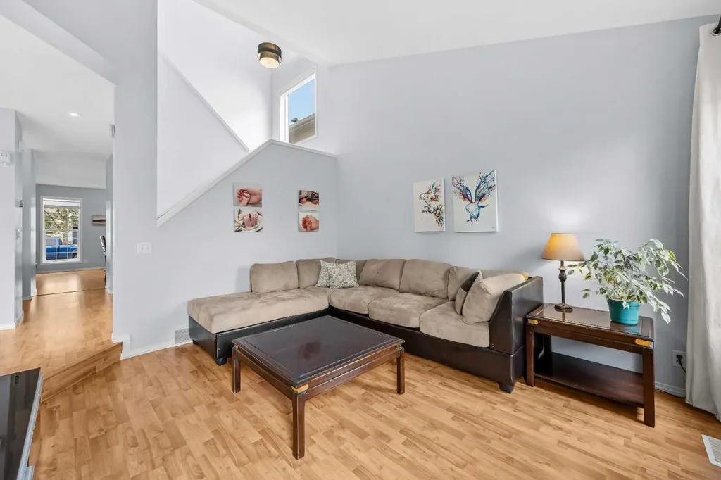 99 Hidden Crescent NW Calgary AB T3A 5L4