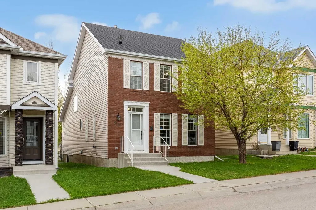 99 Hidden Crescent NW Calgary AB T3A 5L4
