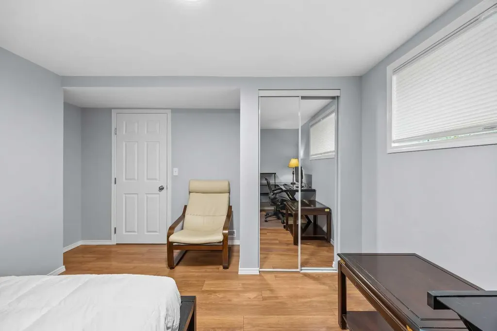 99 Hidden Crescent NW Calgary AB T3A 5L4