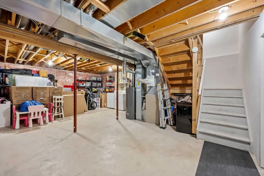99 Hidden Crescent NW Calgary AB T3A 5L4