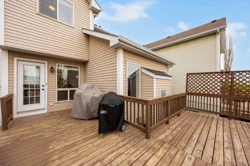 99 Hidden Crescent NW Calgary AB T3A 5L4