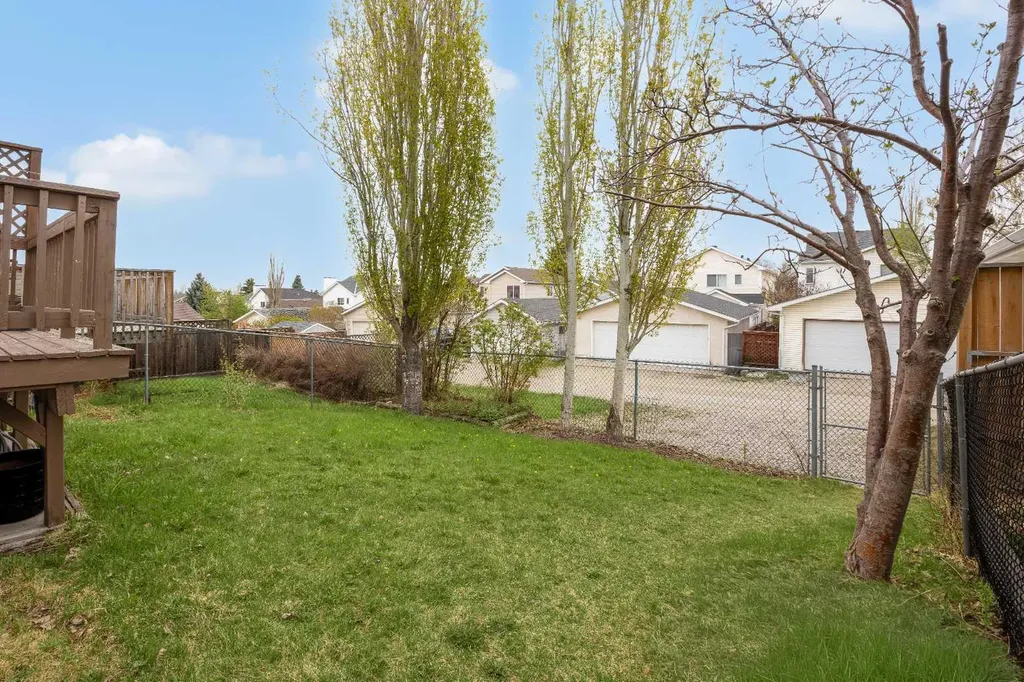 99 Hidden Crescent NW Calgary AB T3A 5L4