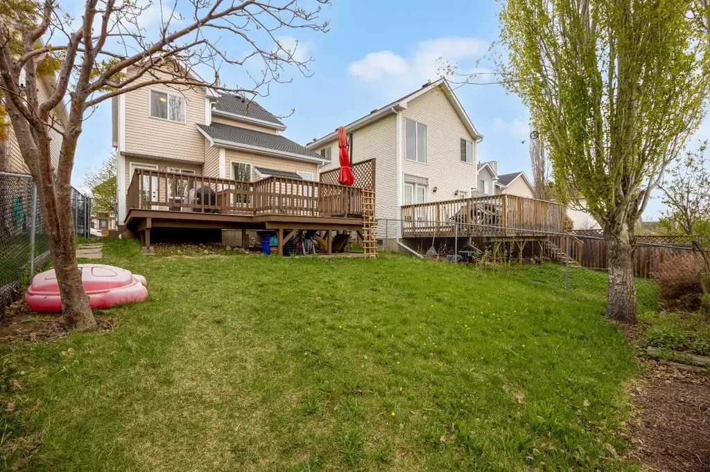 99 Hidden Crescent NW Calgary AB T3A 5L4