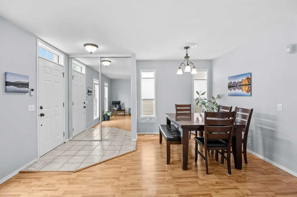 99 Hidden Crescent NW Calgary AB T3A 5L4