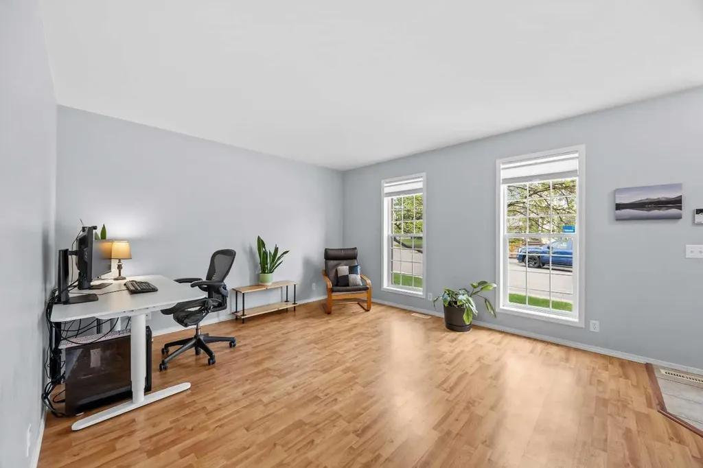 99 Hidden Crescent NW Calgary AB T3A 5L4
