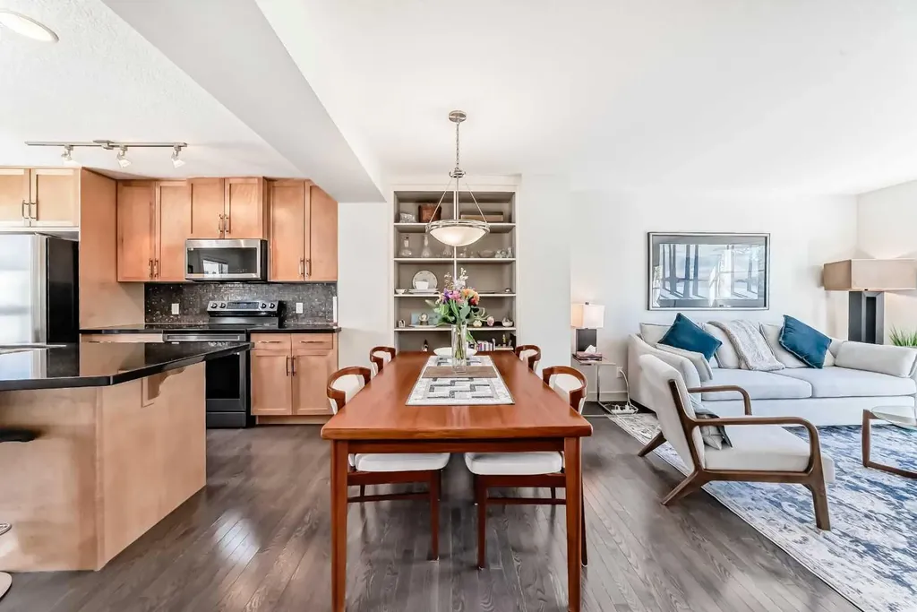 25 Aspen Hills Terrace SW Calgary AB T3H0P3