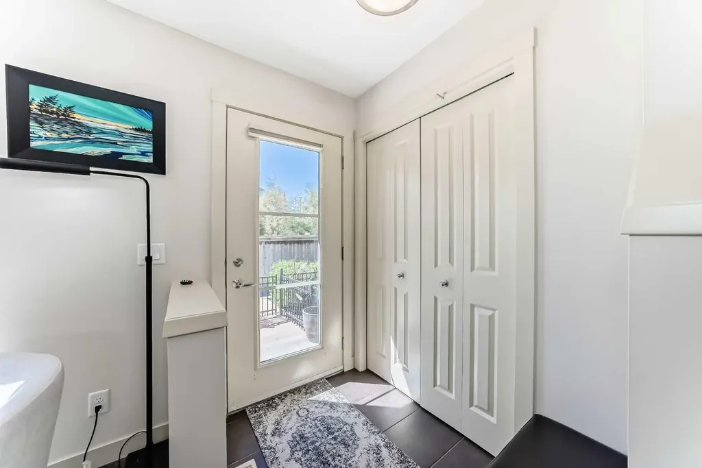 25 Aspen Hills Terrace SW Calgary AB T3H0P3
