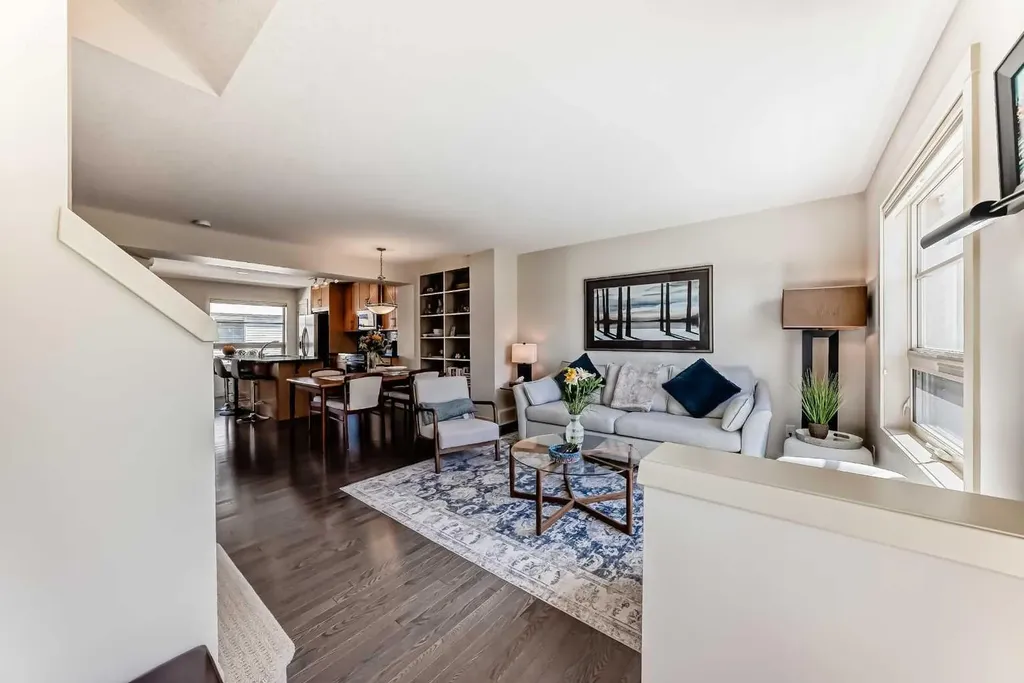 25 Aspen Hills Terrace SW Calgary AB T3H0P3