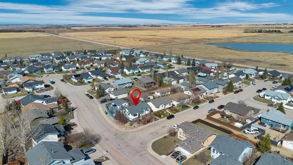 191 Strathaven Crescent Strathmore AB T1P 1N5