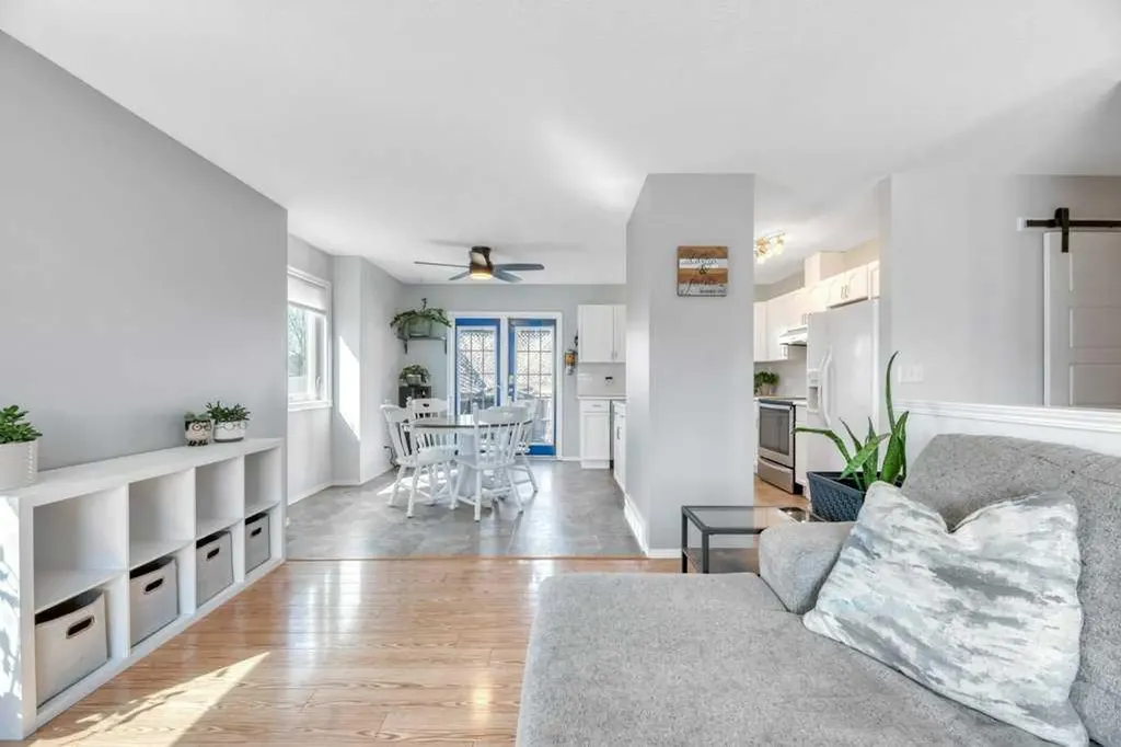 191 Strathaven Crescent Strathmore AB T1P 1N5