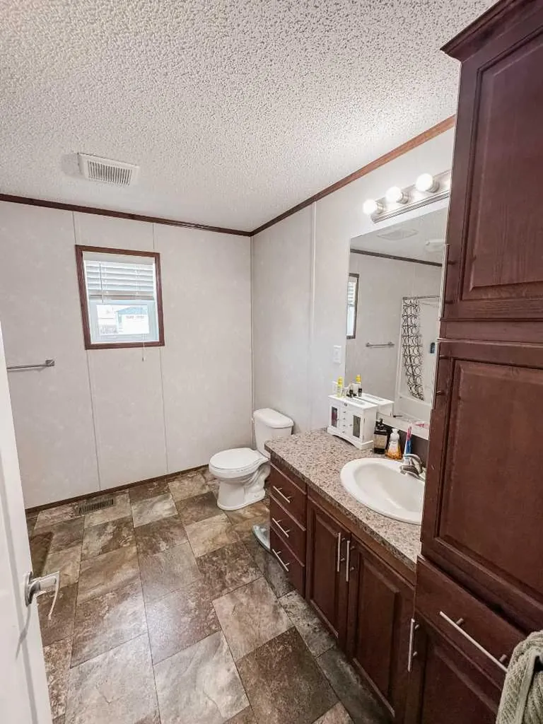 9718 103 Street Nampa AB T0H 2B0