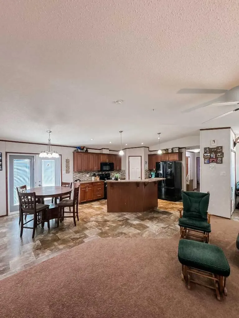 9718 103 Street Nampa AB T0H 2B0