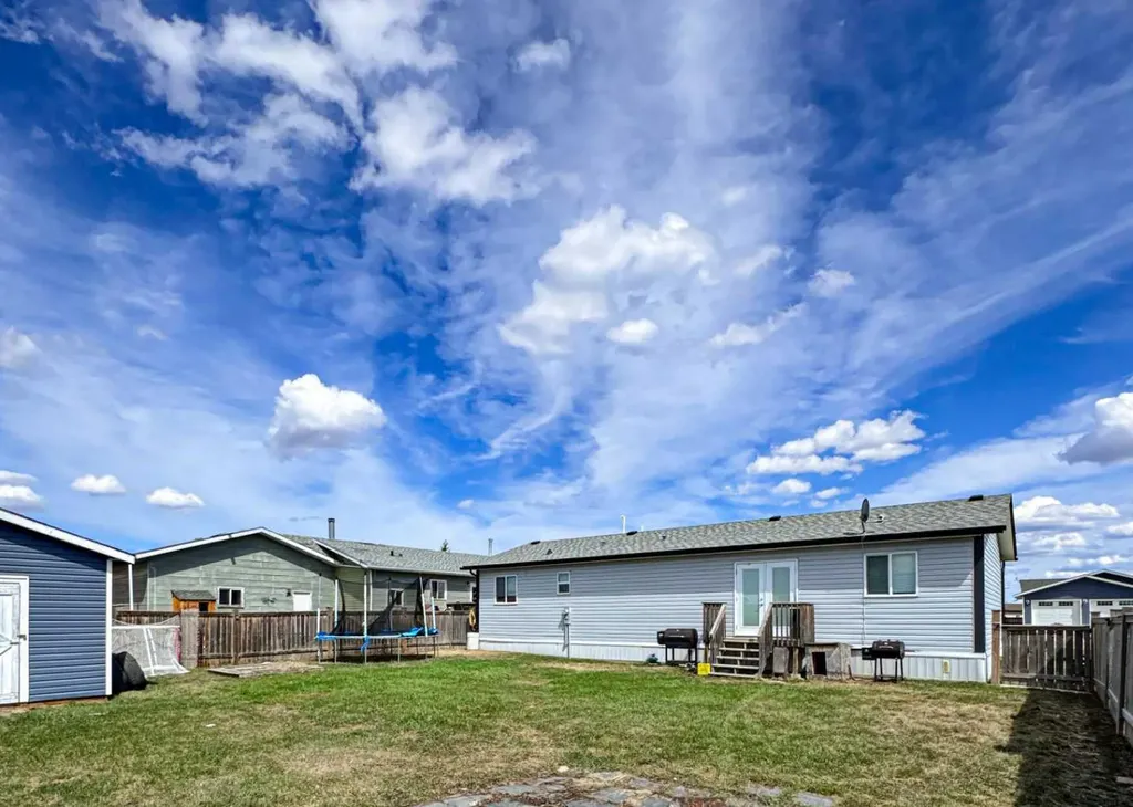 9718 103 Street Nampa AB T0H 2B0