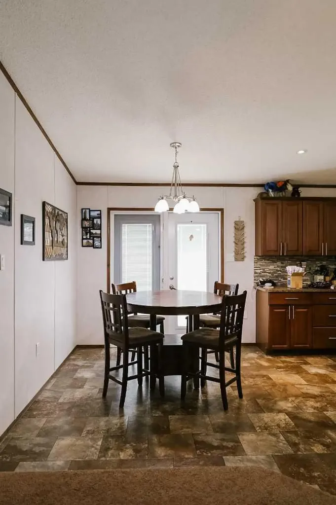 9718 103 Street Nampa AB T0H 2B0