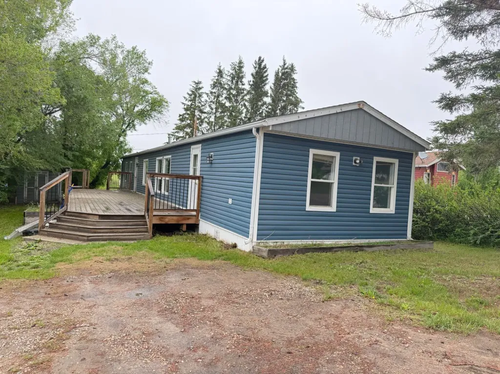 304 Railway Street Paradise Hill SK S0M2G0