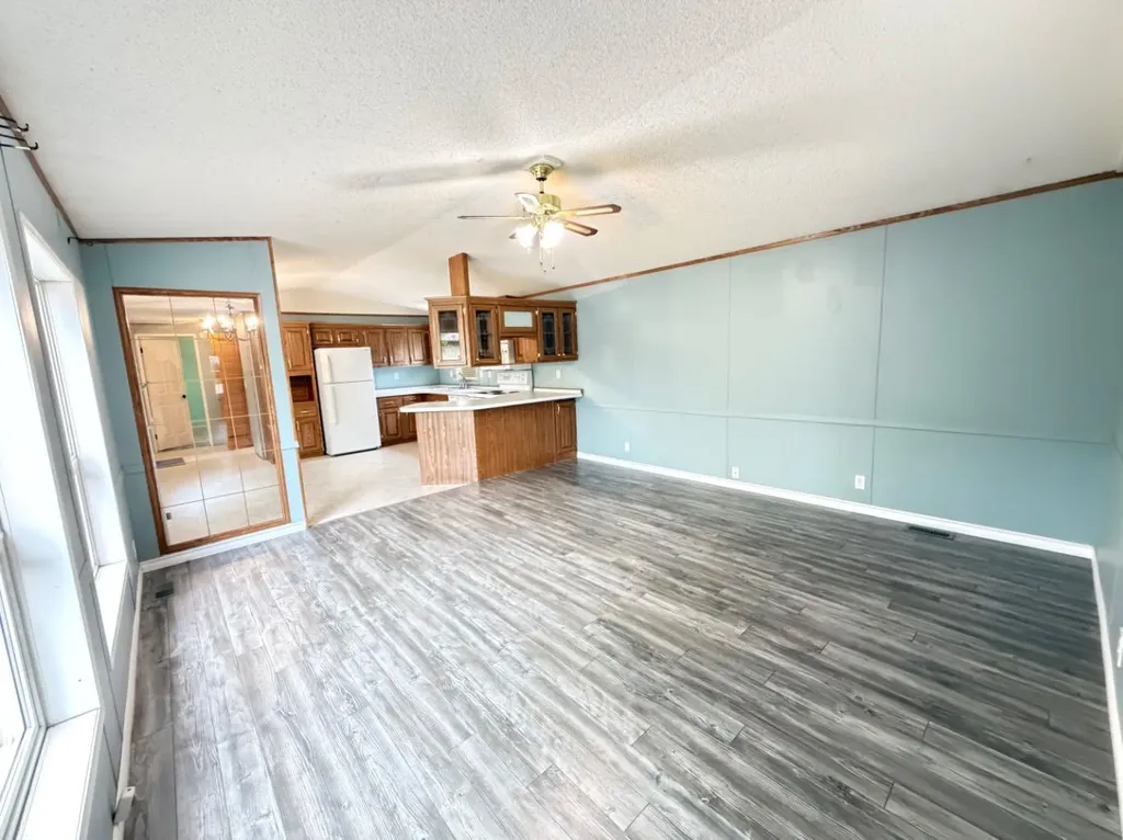 304 Railway Street Paradise Hill SK S0M2G0