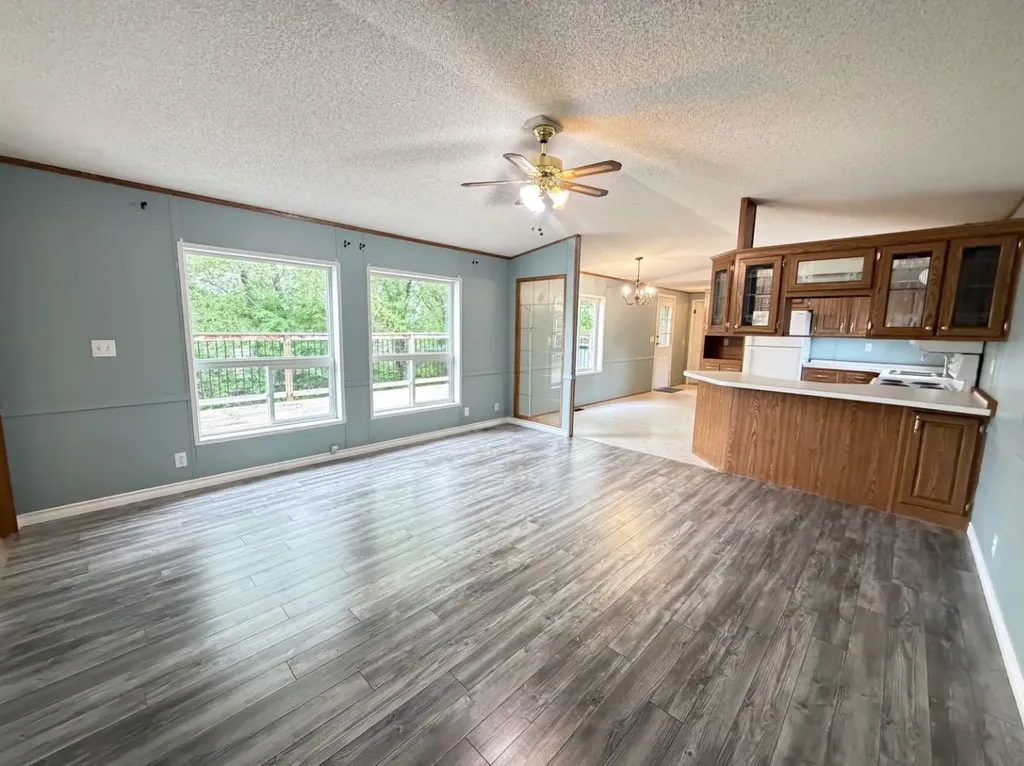 304 Railway Street Paradise Hill SK S0M2G0