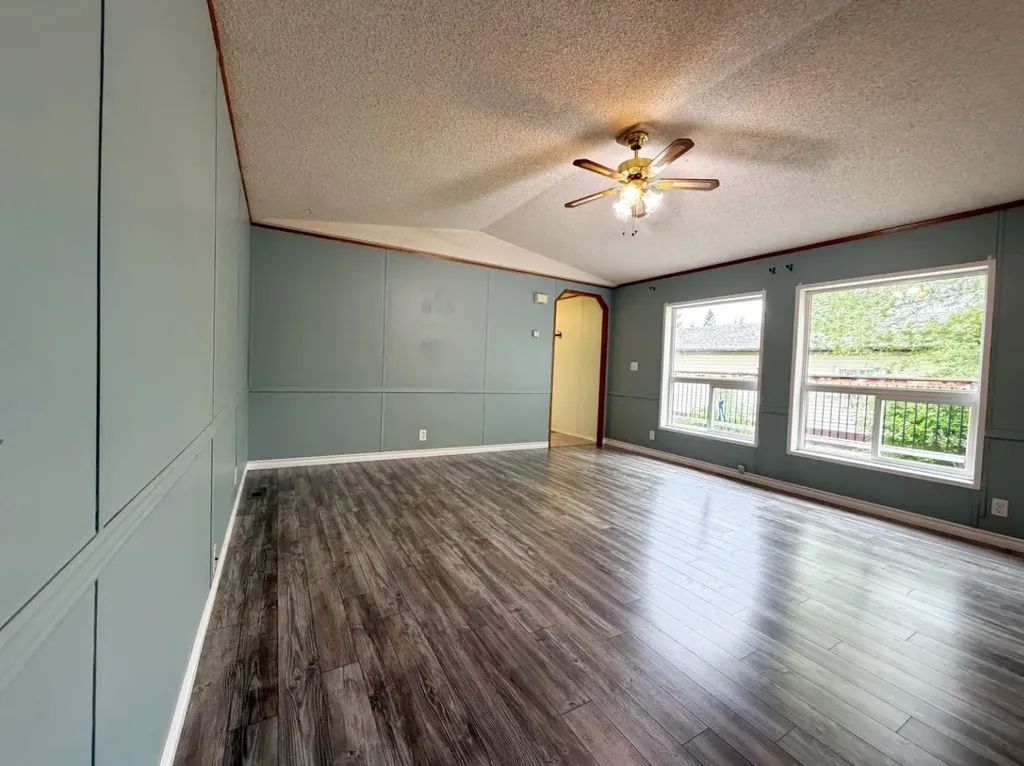 304 Railway Street Paradise Hill SK S0M2G0