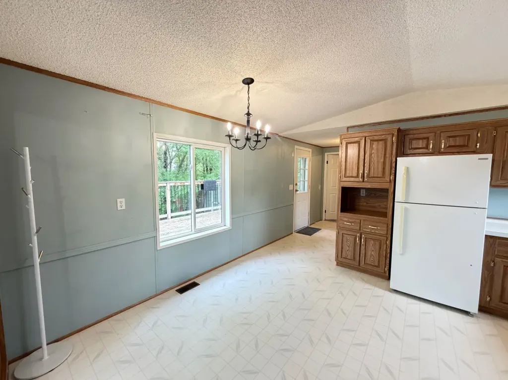 304 Railway Street Paradise Hill SK S0M2G0