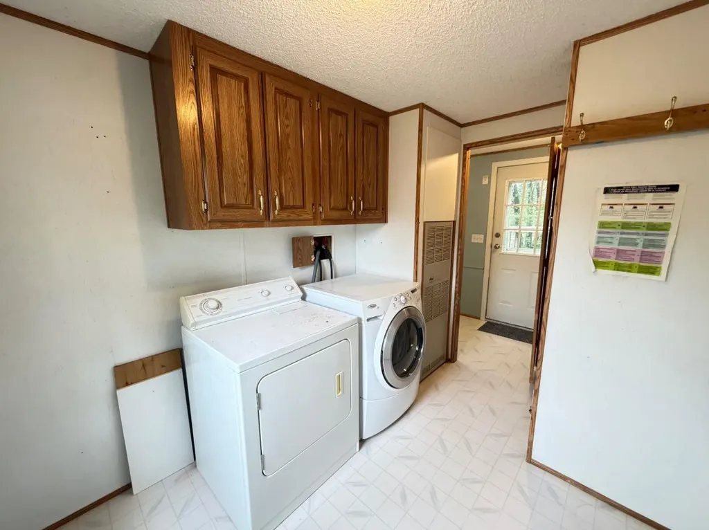304 Railway Street Paradise Hill SK S0M2G0