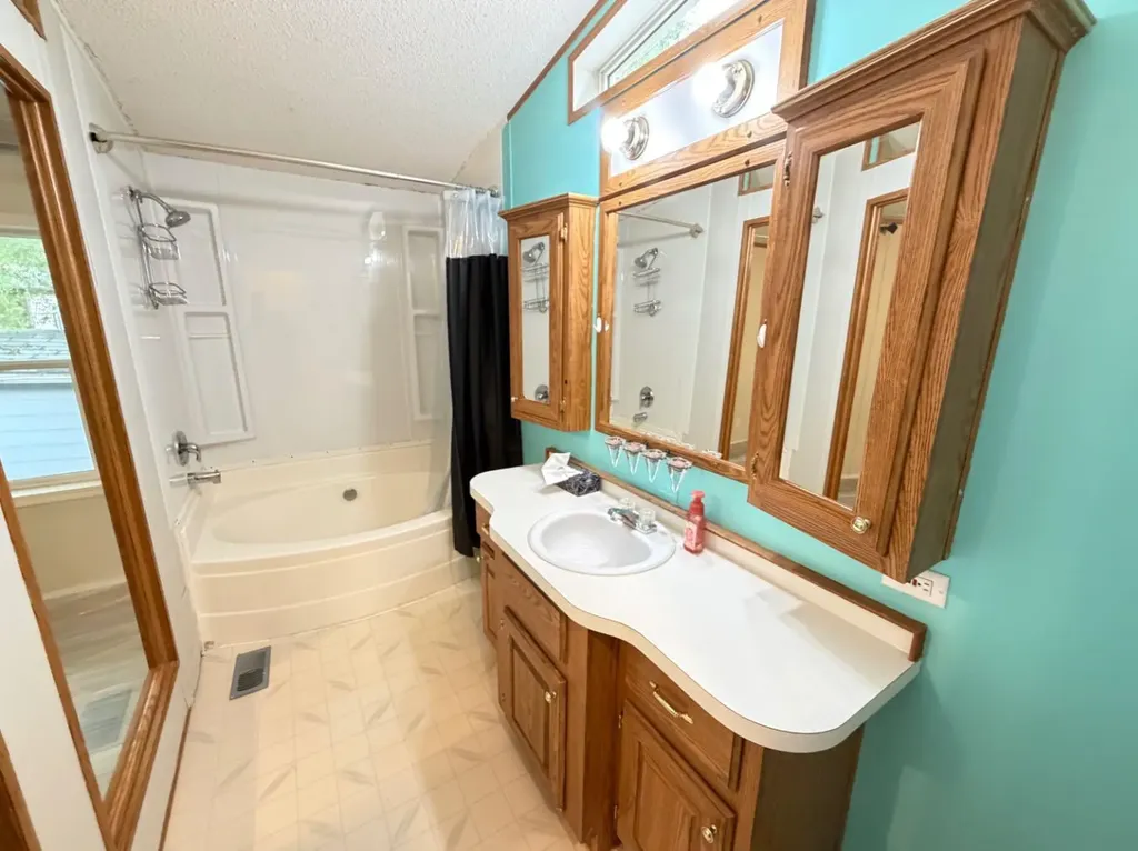 304 Railway Street Paradise Hill SK S0M2G0