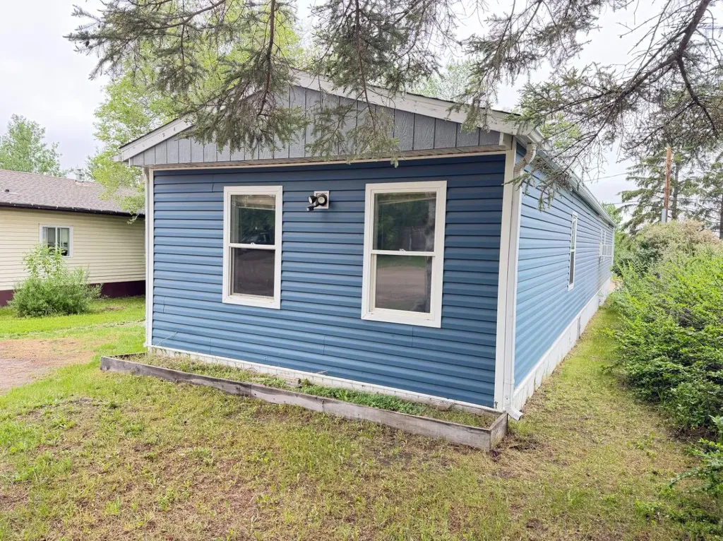 304 Railway Street Paradise Hill SK S0M2G0
