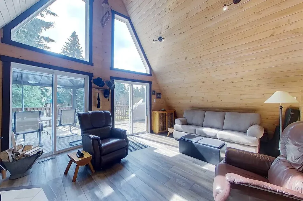 113 Herb Crescent Marten Beach AB T0G2A0