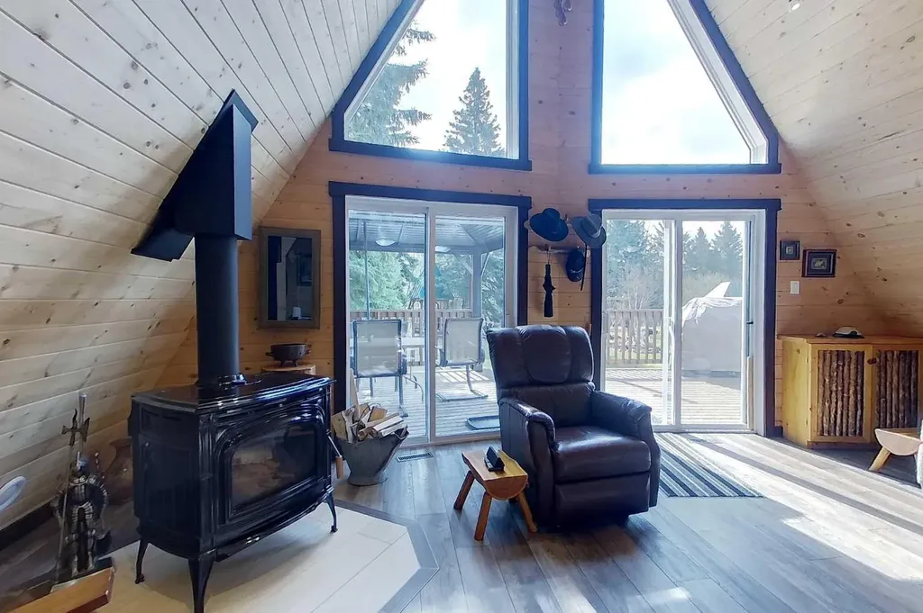 113 Herb Crescent Marten Beach AB T0G2A0