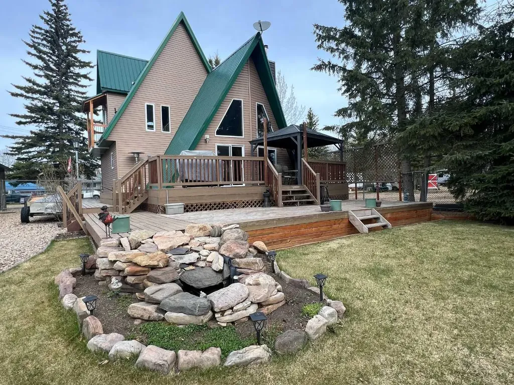113 Herb Crescent Marten Beach AB T0G2A0
