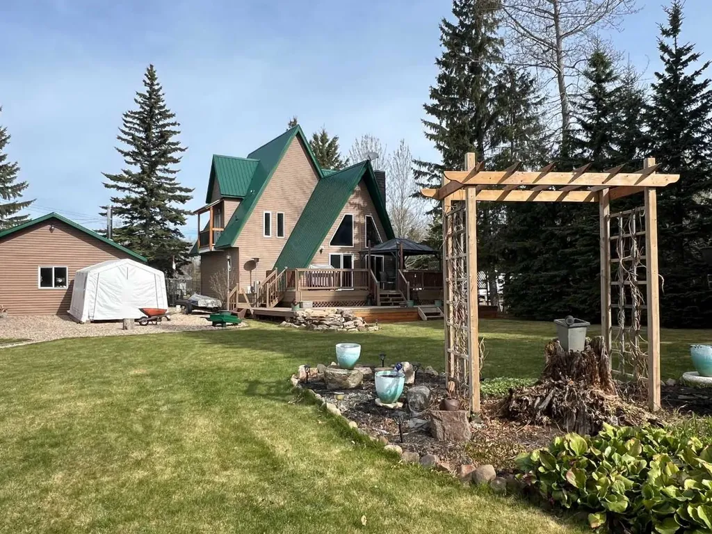 113 Herb Crescent Marten Beach AB T0G2A0