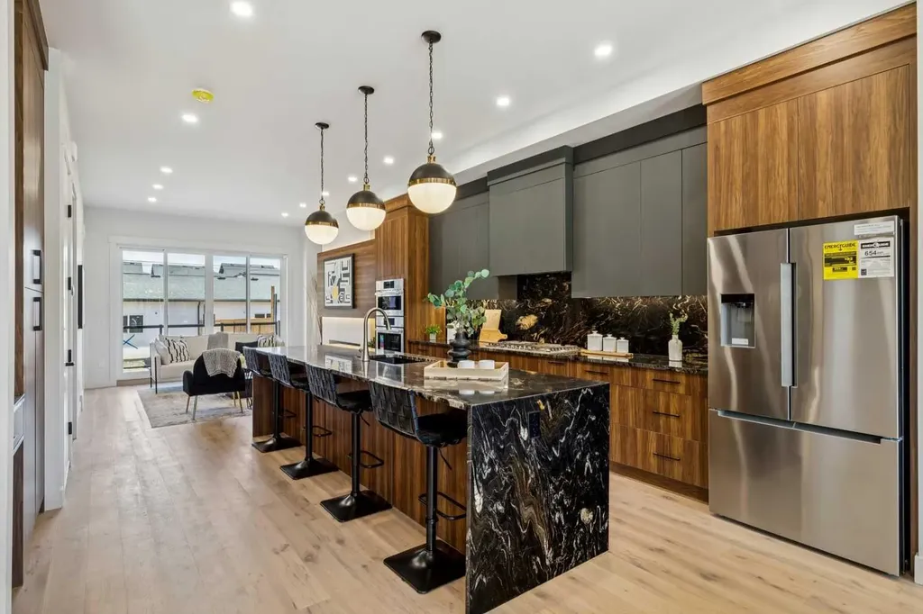 2620 30 Street SW Calgary AB T3E 2M2