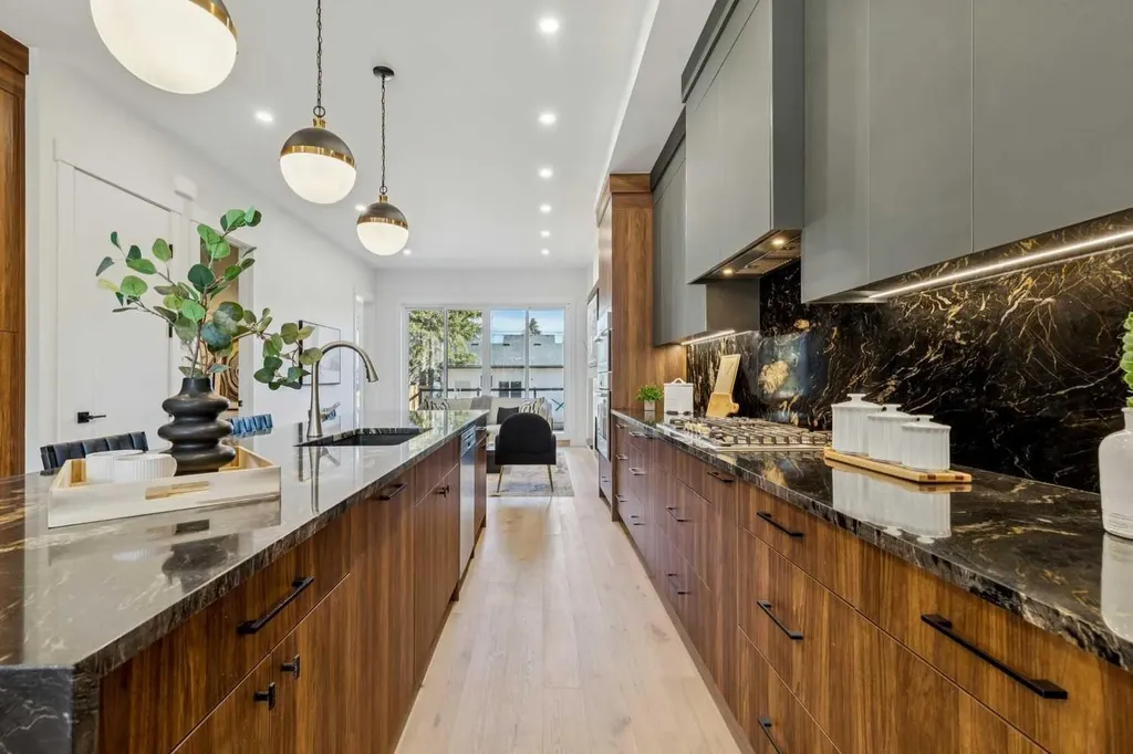 2620 30 Street SW Calgary AB T3E 2M2