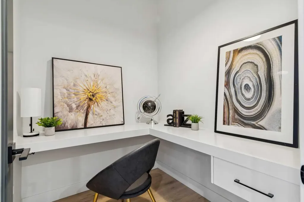 2620 30 Street SW Calgary AB T3E 2M2